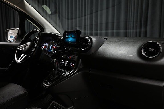 Vehicle Image 27