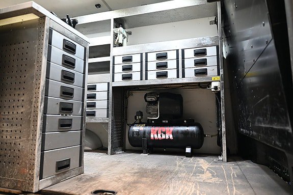 Vehicle Image 9