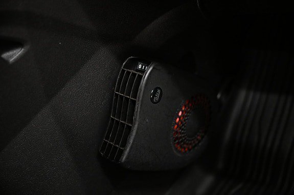 Vehicle Image 29