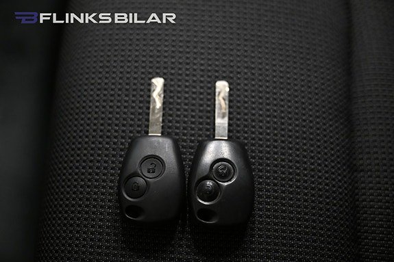 Vehicle Image 32