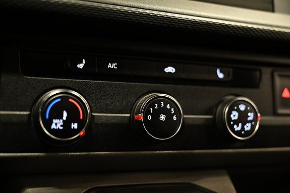 Vehicle Image 29