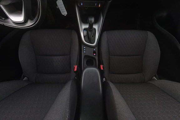 Vehicle Image 16