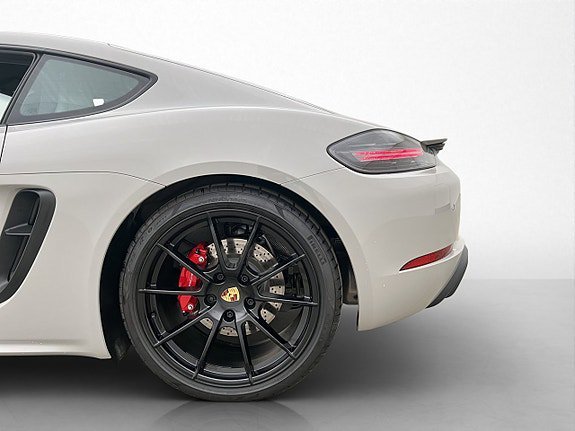 Vehicle Image 37