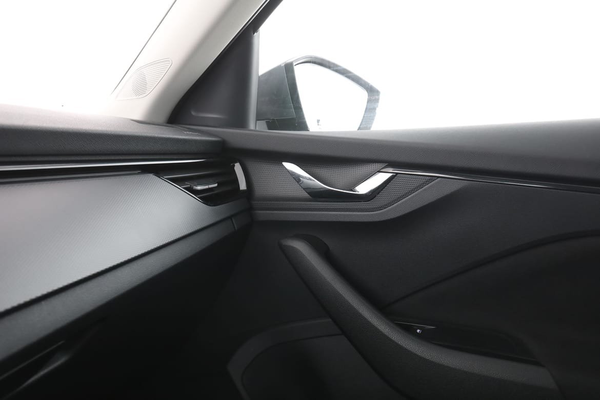 Vehicle Image 33