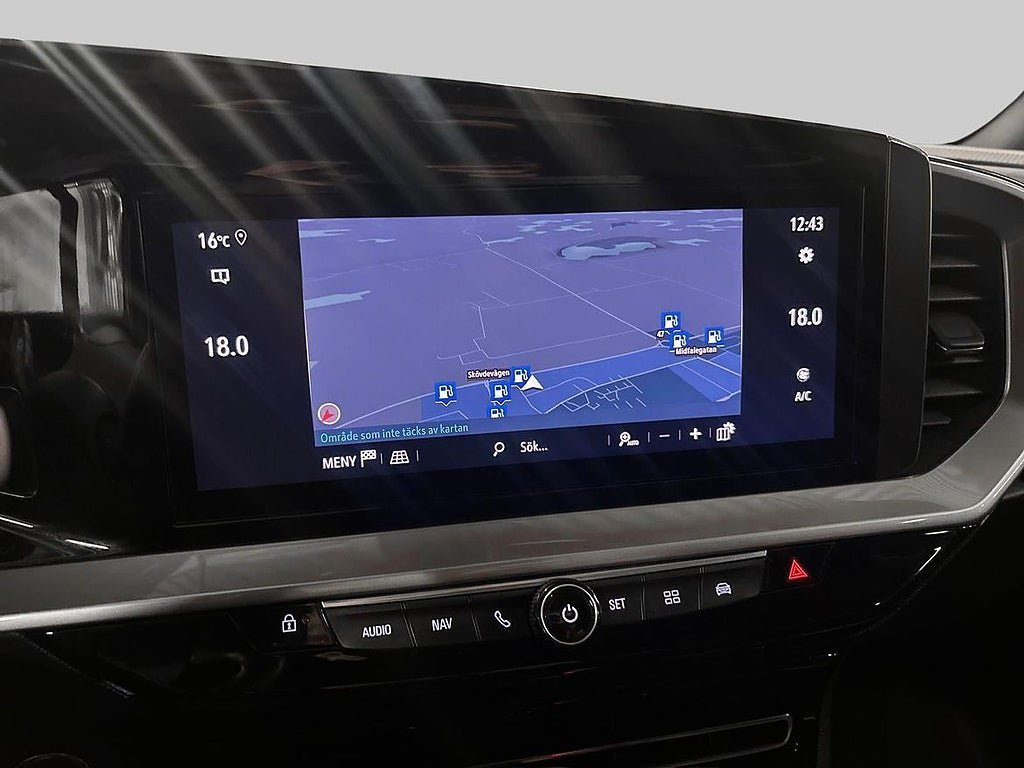 Vehicle Image 16