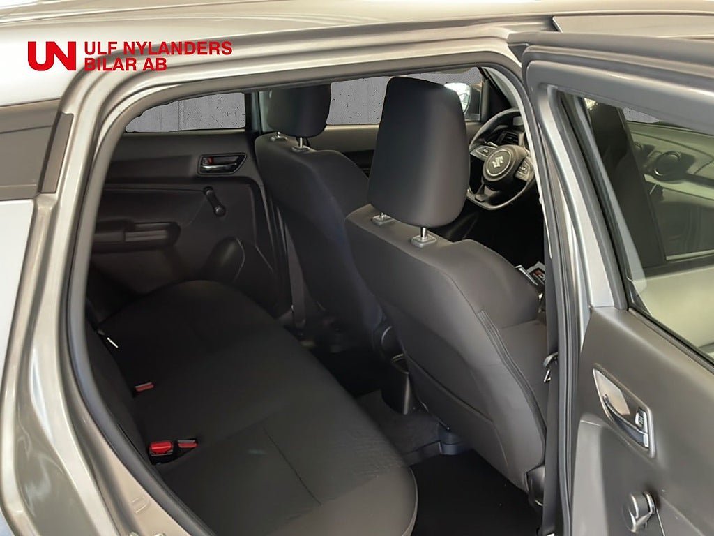 Vehicle Image 11