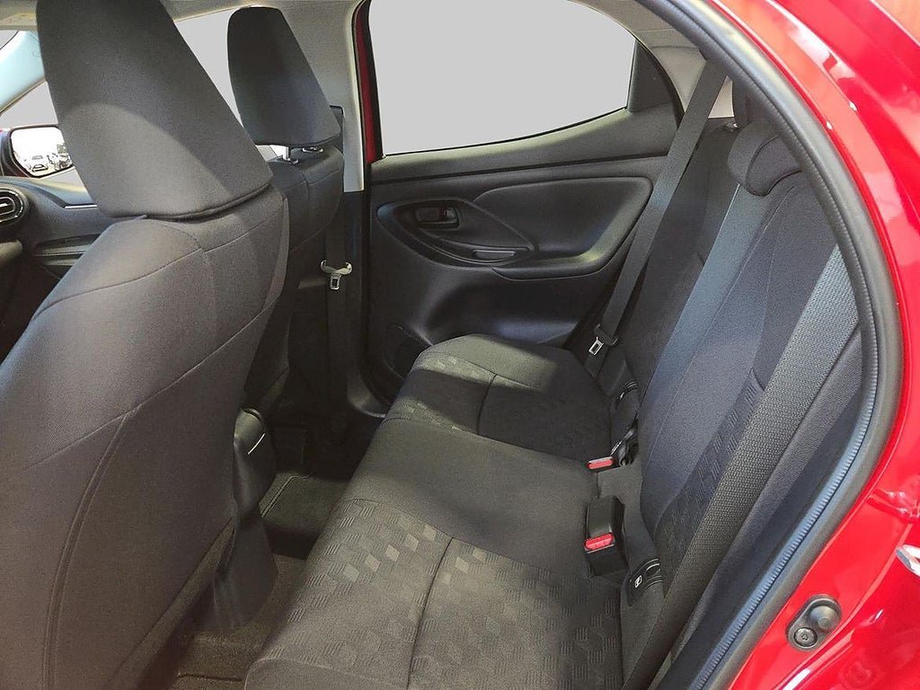 Vehicle Image 11