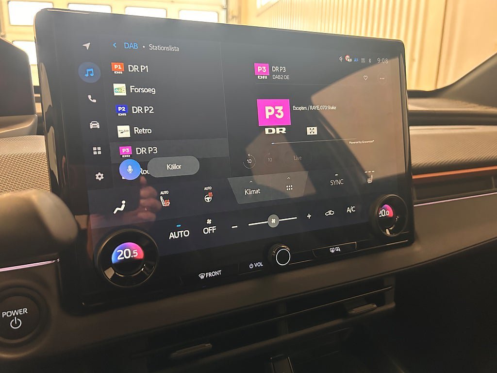 Vehicle Image 11