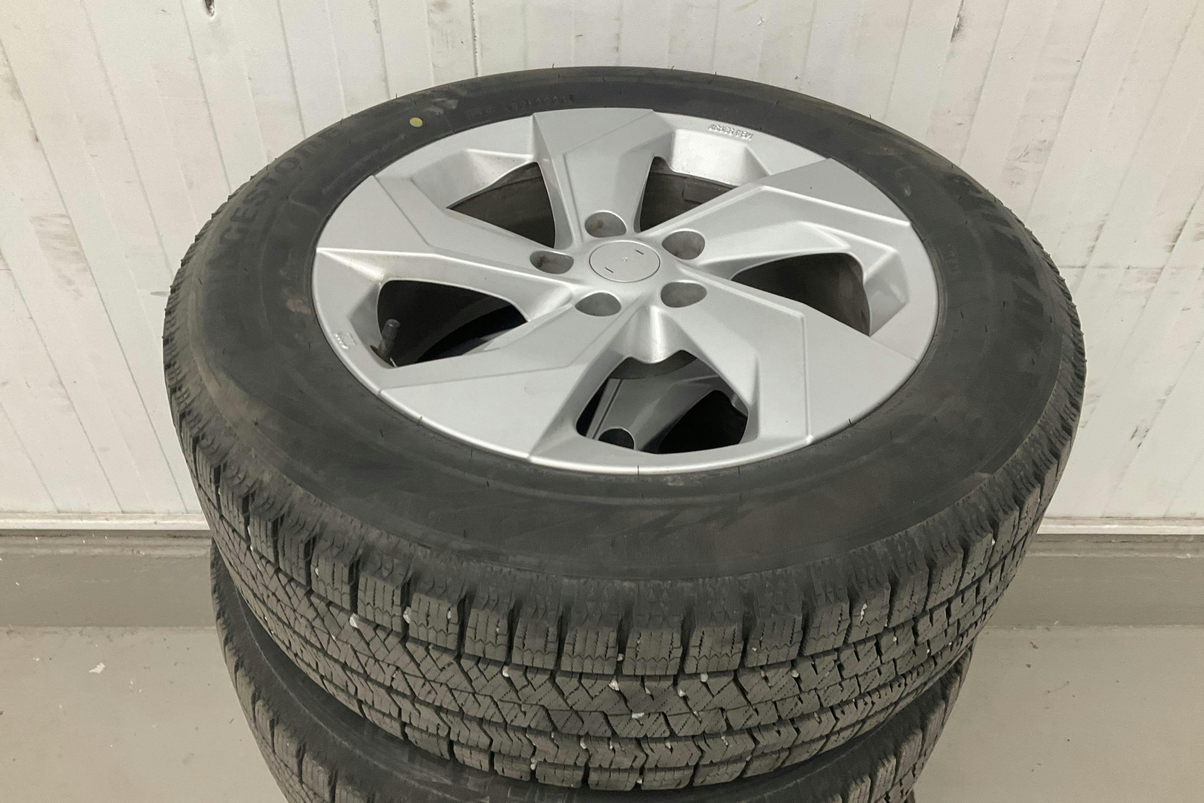 Vehicle Image 17