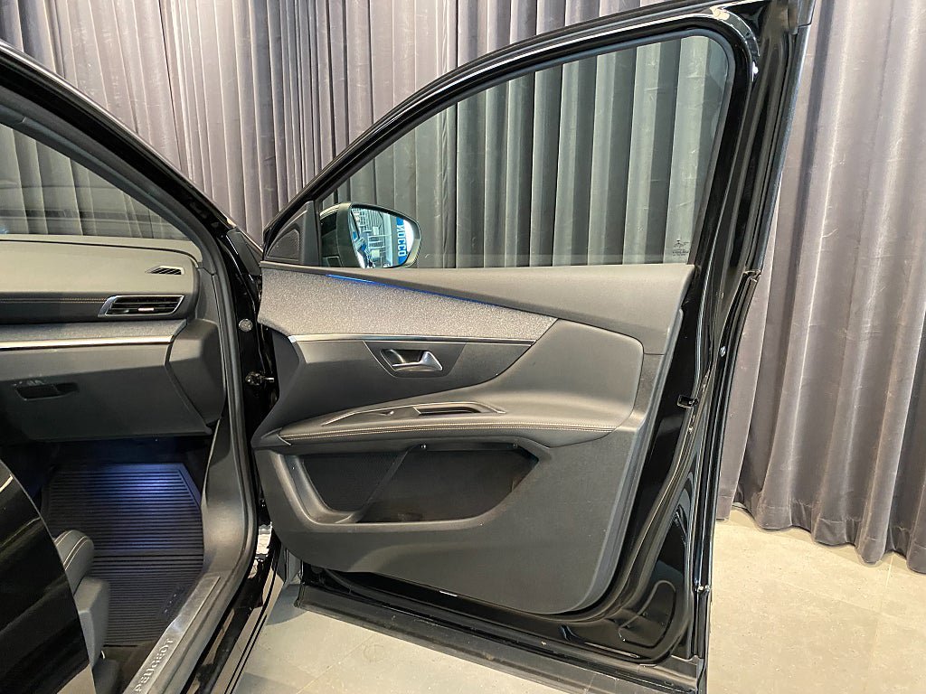 Vehicle Image 37