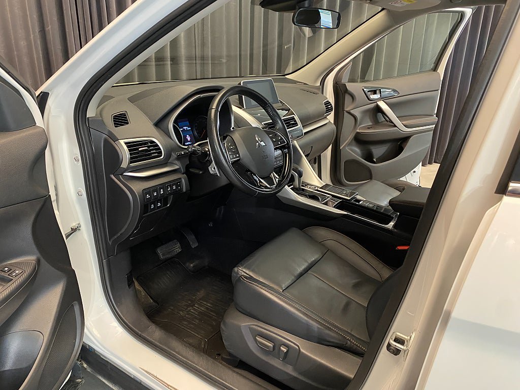 Vehicle Image 32