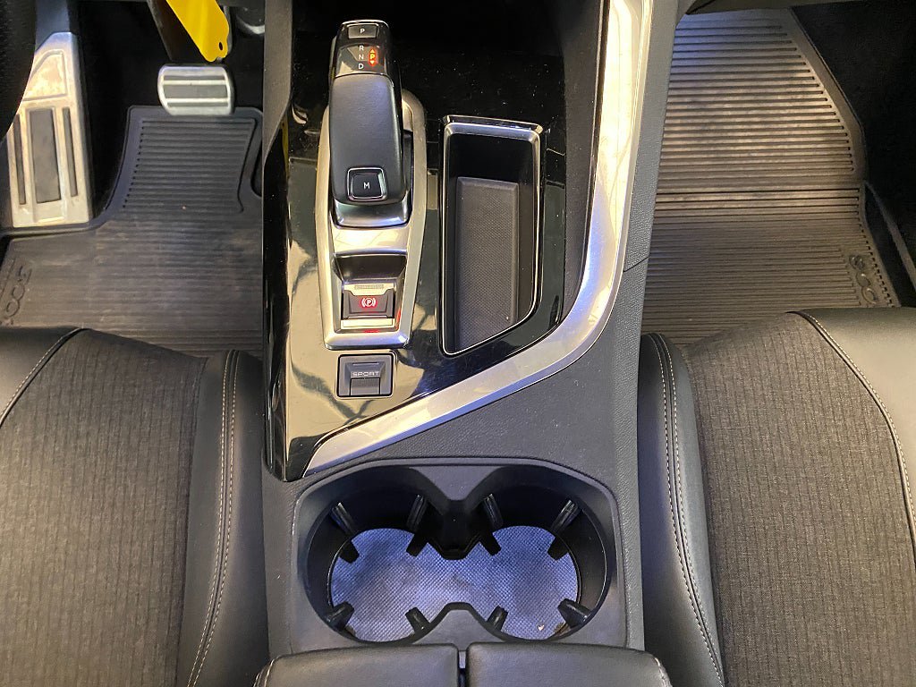 Vehicle Image 42