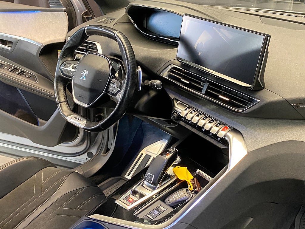 Vehicle Image 38