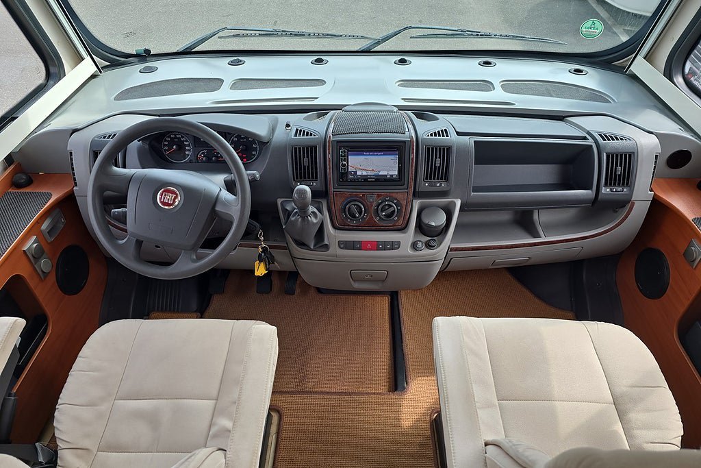 Vehicle Image 37