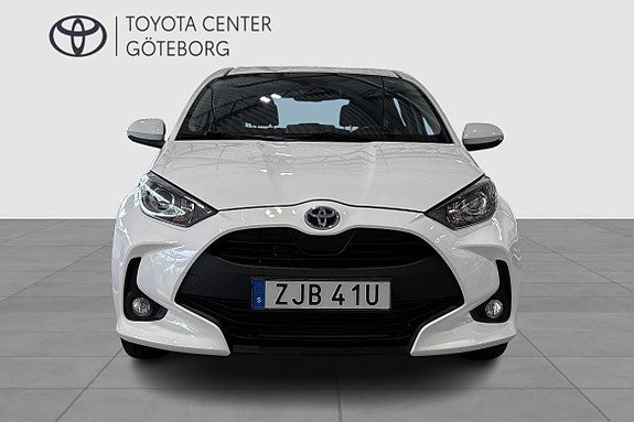 Vehicle Image 8