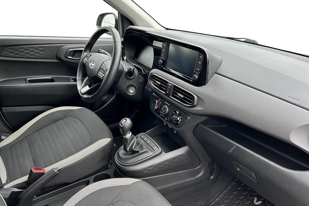 Vehicle Image 10