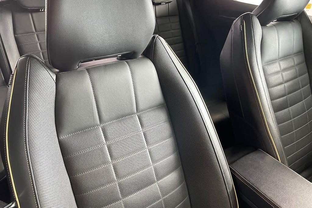 Vehicle Image 15