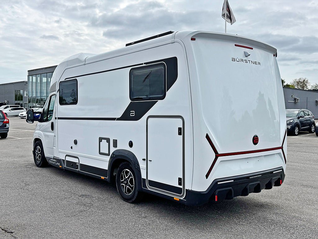 Vehicle Image 26