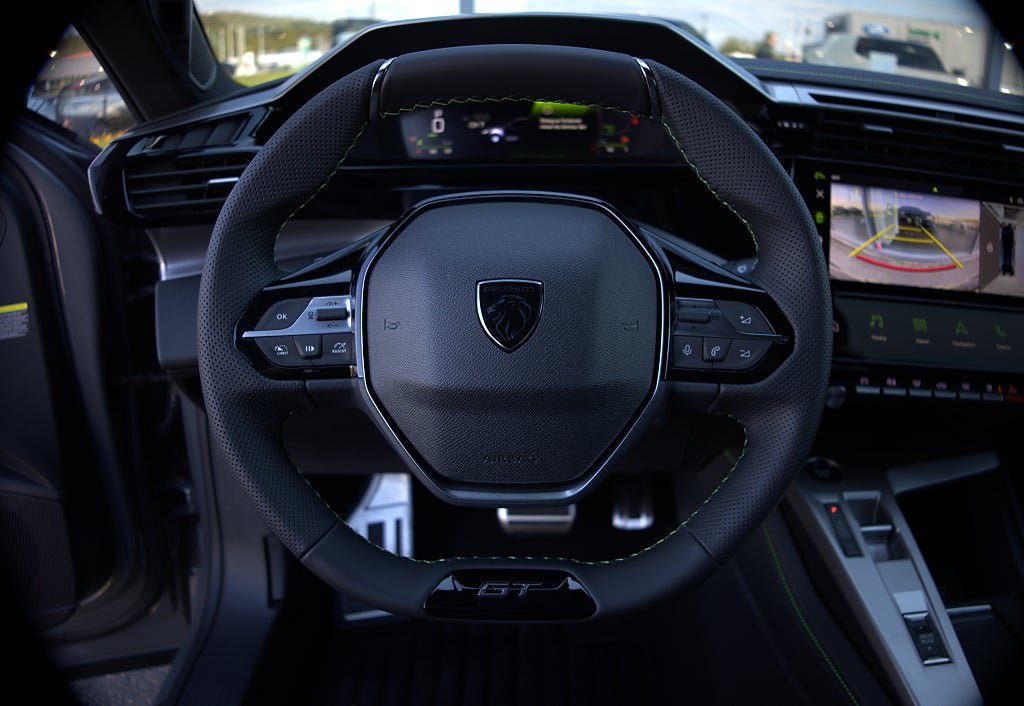 Vehicle Image 14