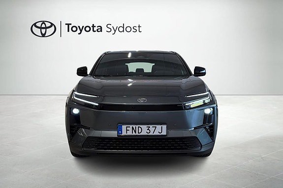 Vehicle Image 6