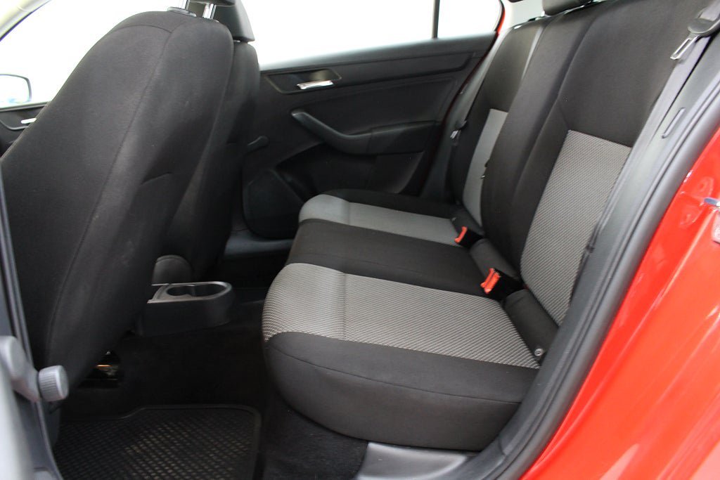 Vehicle Image 13