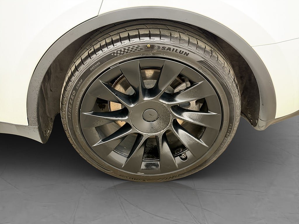 Vehicle Image 33