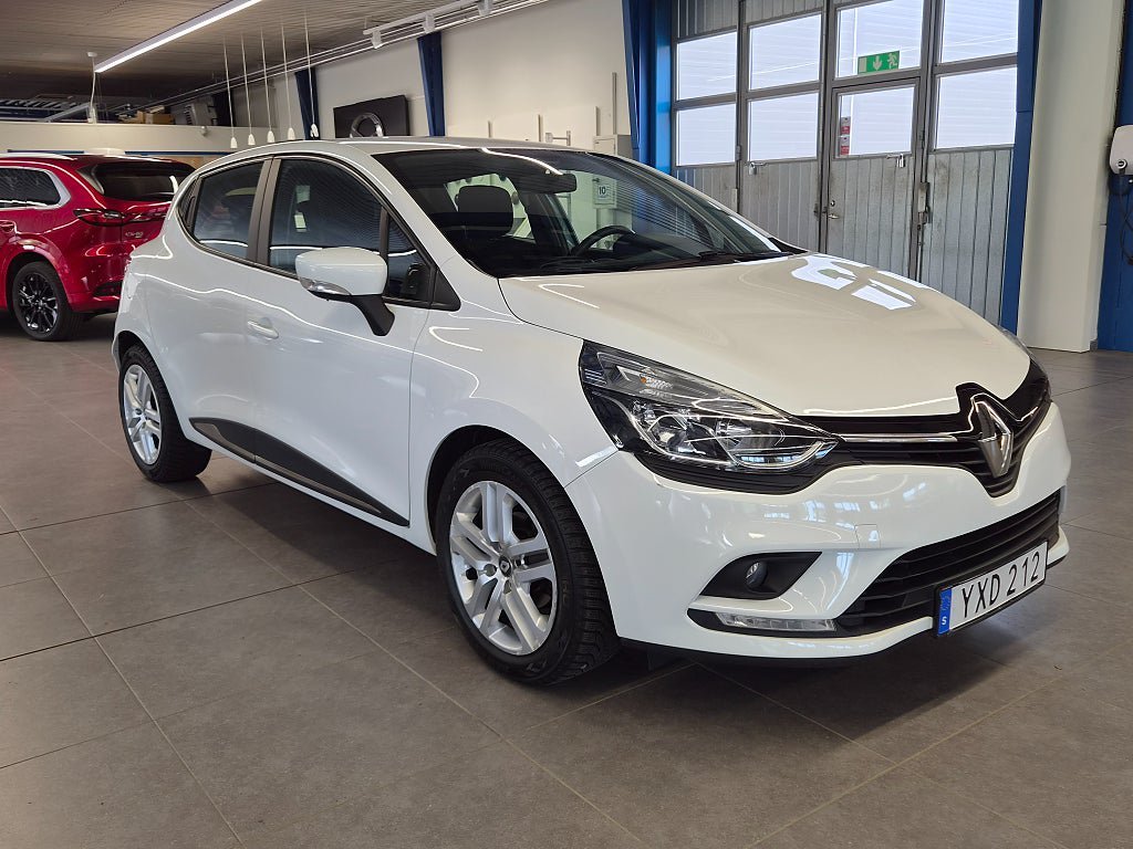 Vehicle Image 6