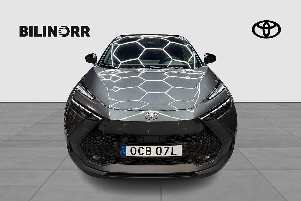 Vehicle Image 8