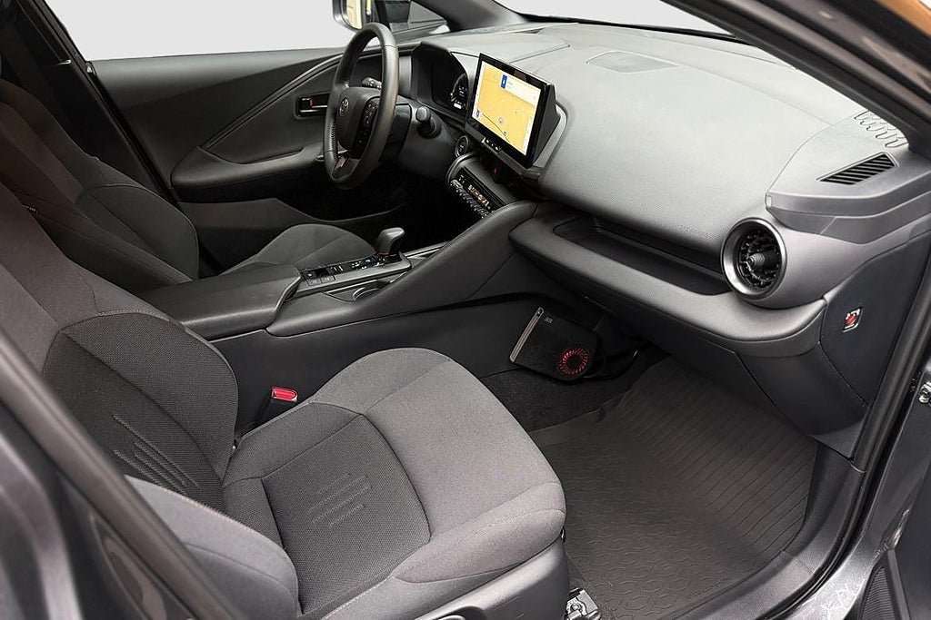 Vehicle Image 10