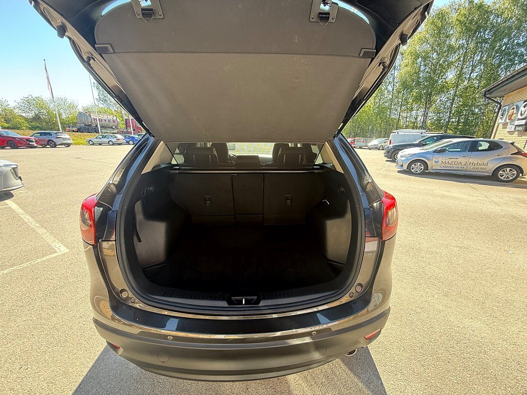 Vehicle Image 9