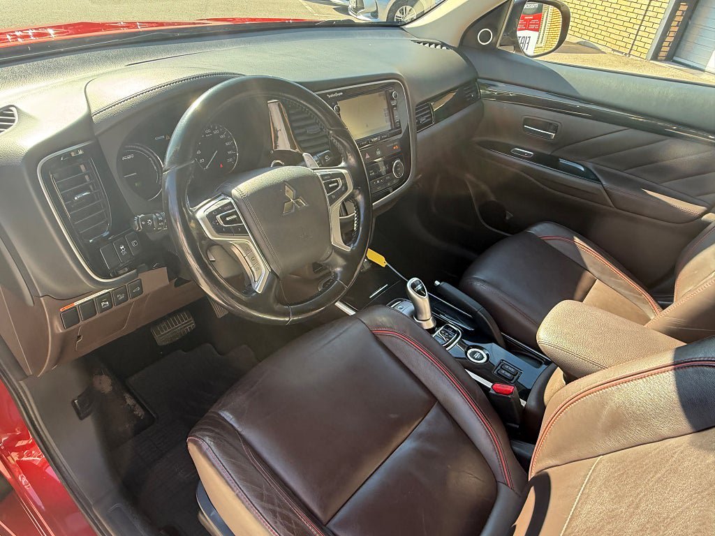 Vehicle Image 14