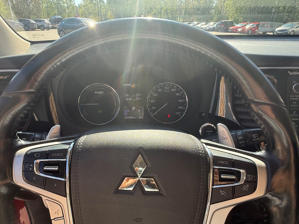 Vehicle Image 15