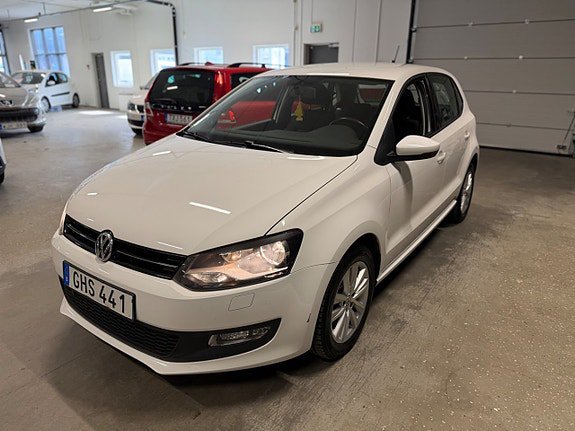 Vehicle Image 6