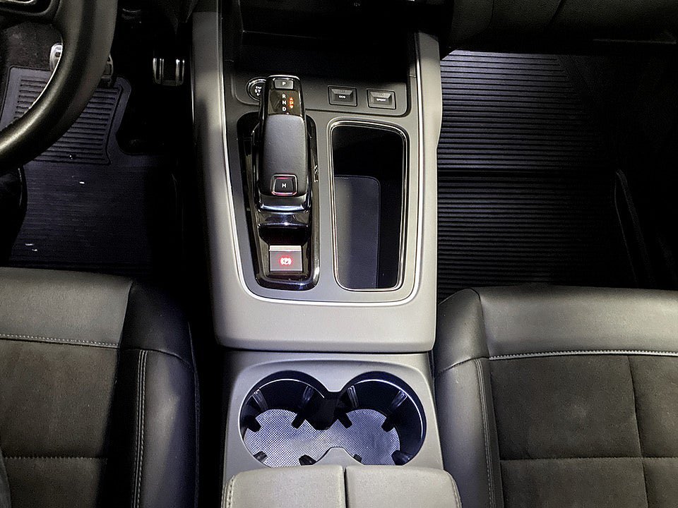 Vehicle Image 13