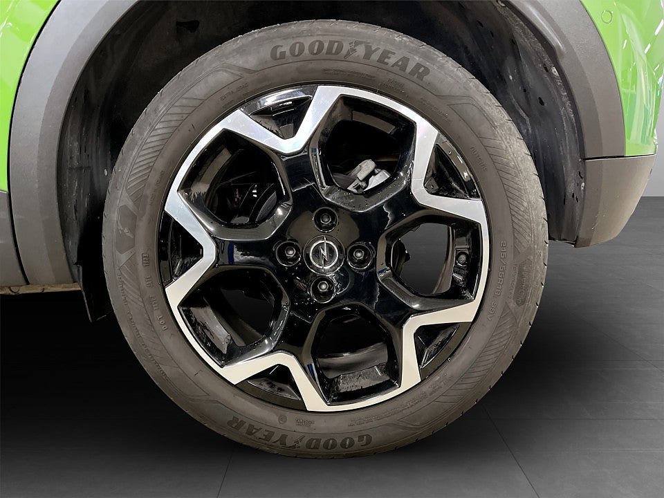 Vehicle Image 19