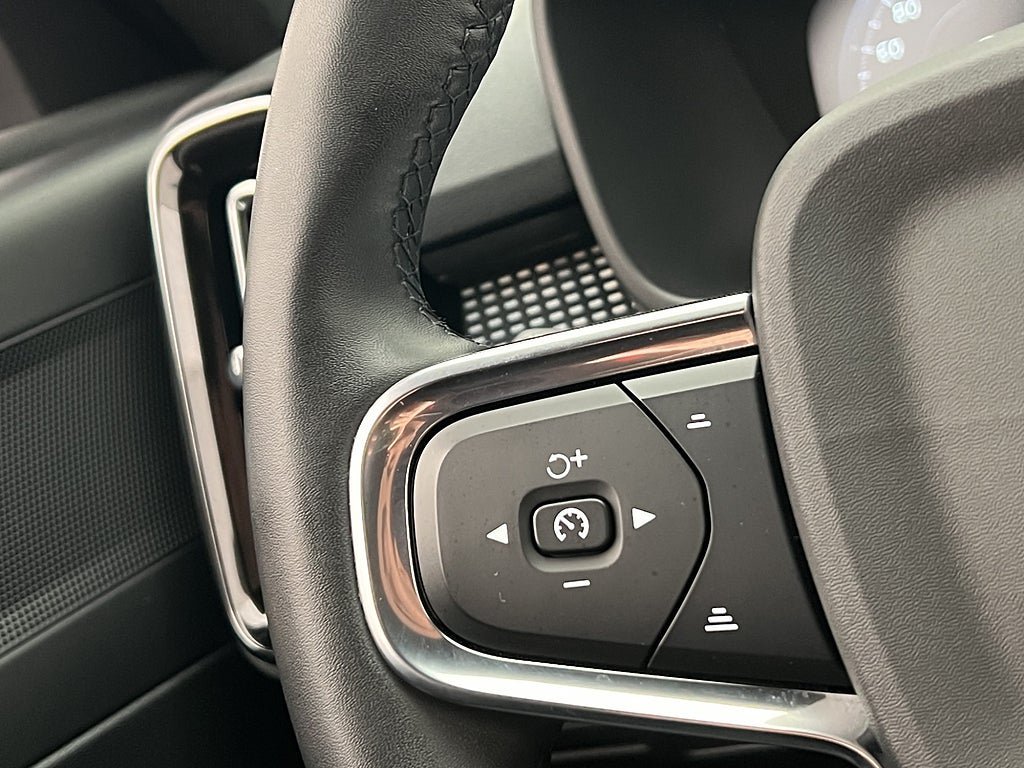 Vehicle Image 34