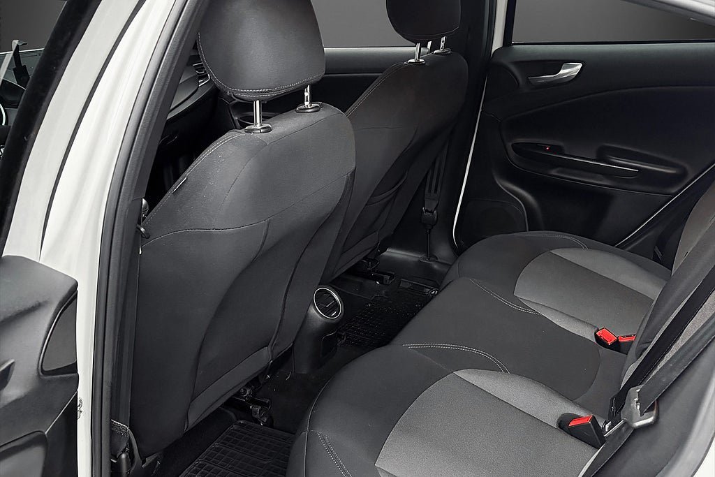 Vehicle Image 18
