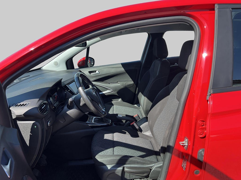 Vehicle Image 11
