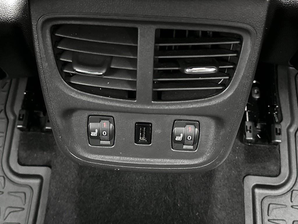 Vehicle Image 26