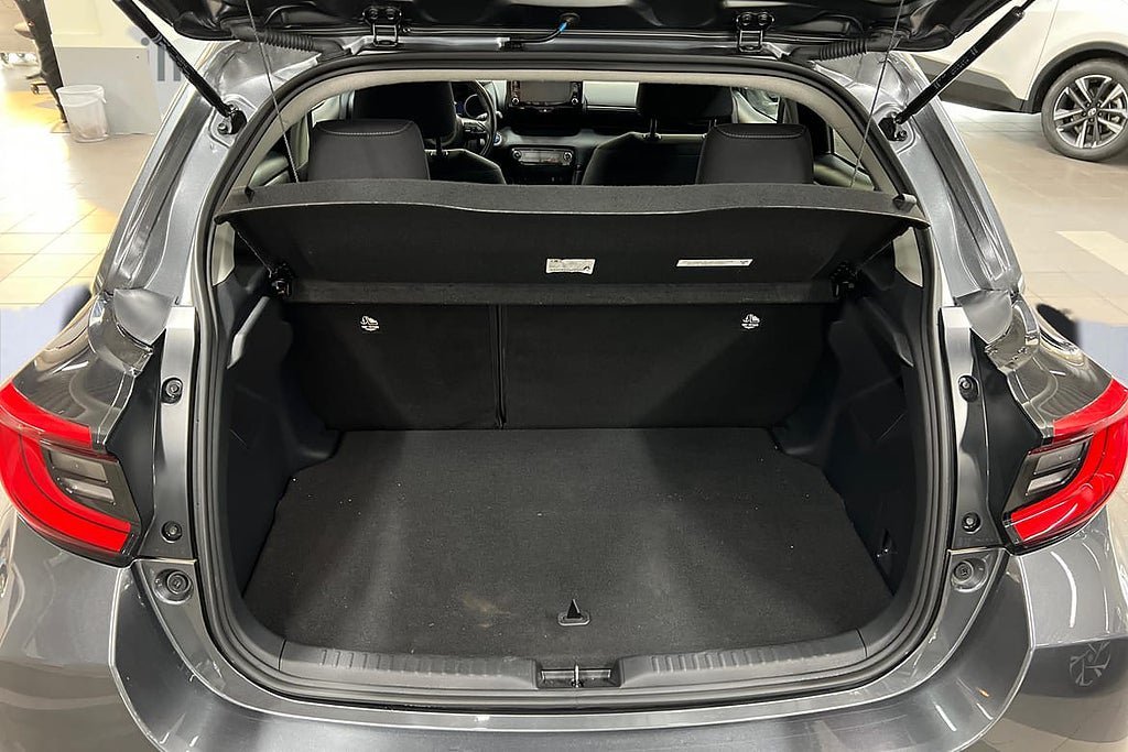 Vehicle Image 10