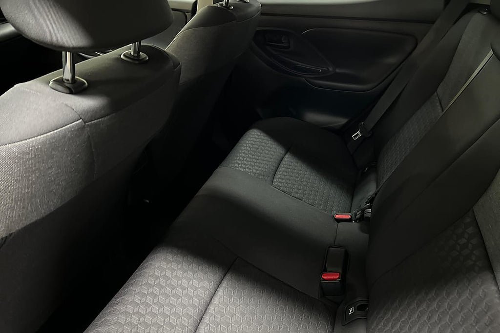 Vehicle Image 11