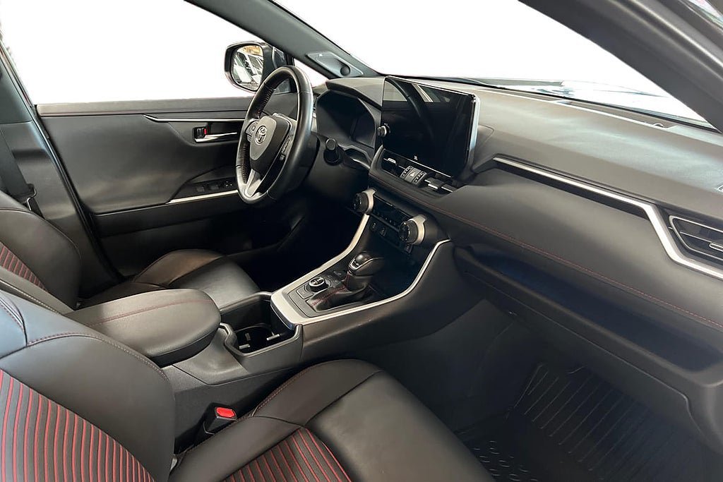 Vehicle Image 6