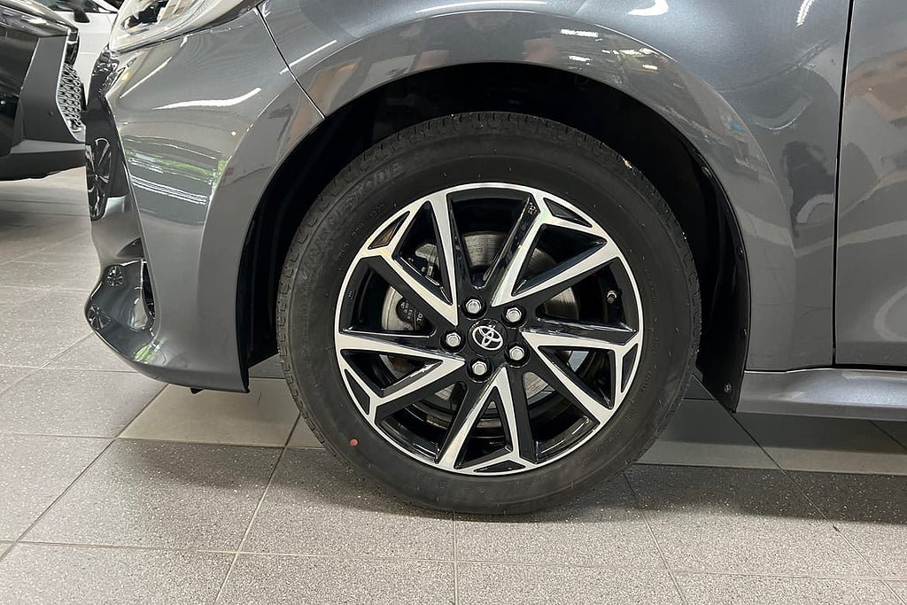 Vehicle Image 15