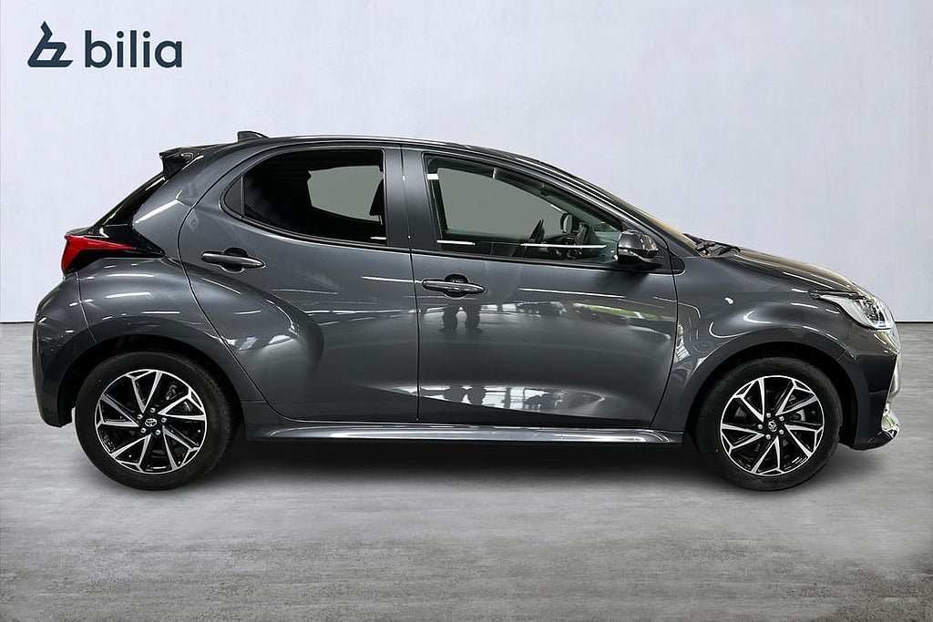 Vehicle Image 16