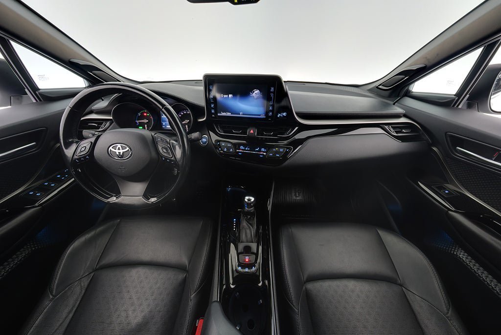 Vehicle Image 12