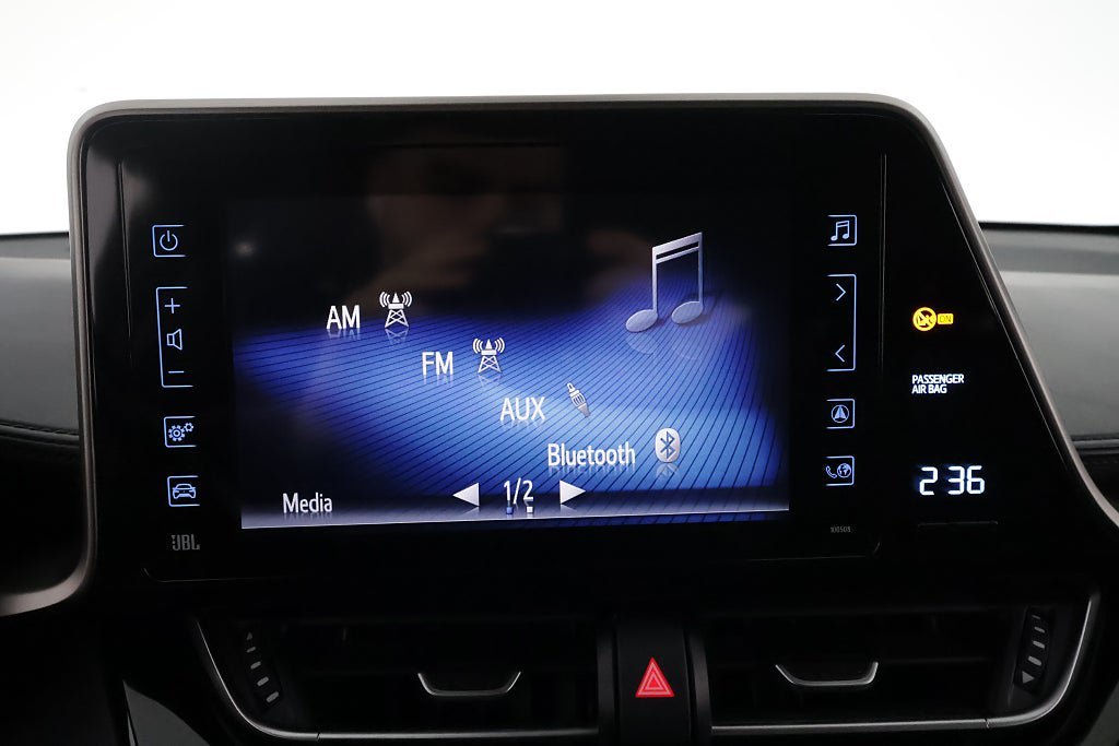 Vehicle Image 19