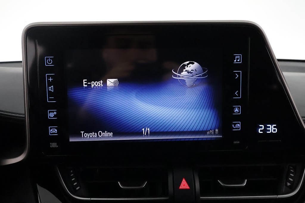 Vehicle Image 22