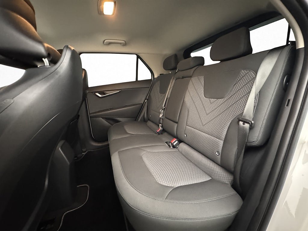 Vehicle Image 22