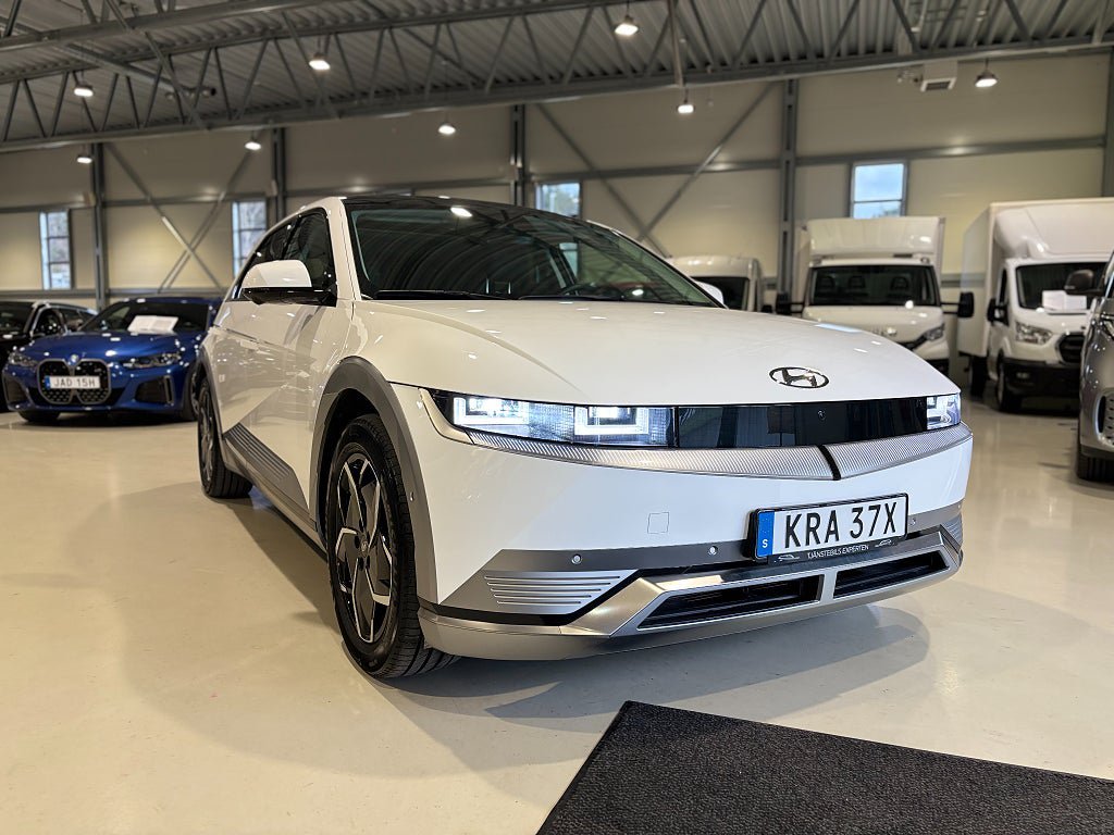 Vehicle Image 8