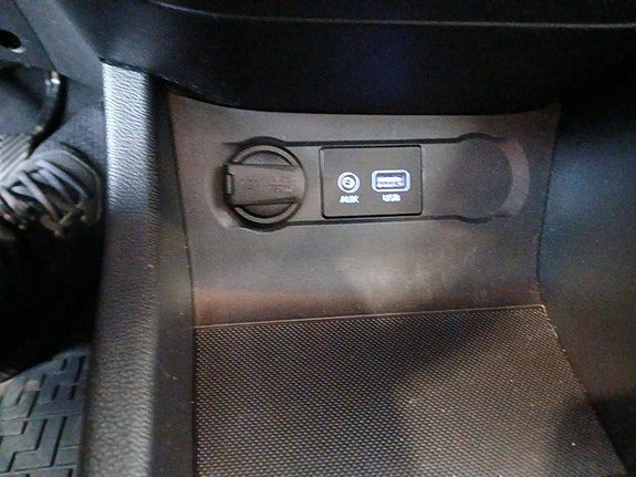 Vehicle Image 19